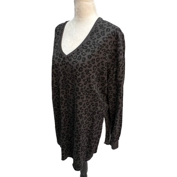Z Supply Black/Grey Leopard Print French Terry V-Neck Sweatshirt Size XS - Picture 4 of 13